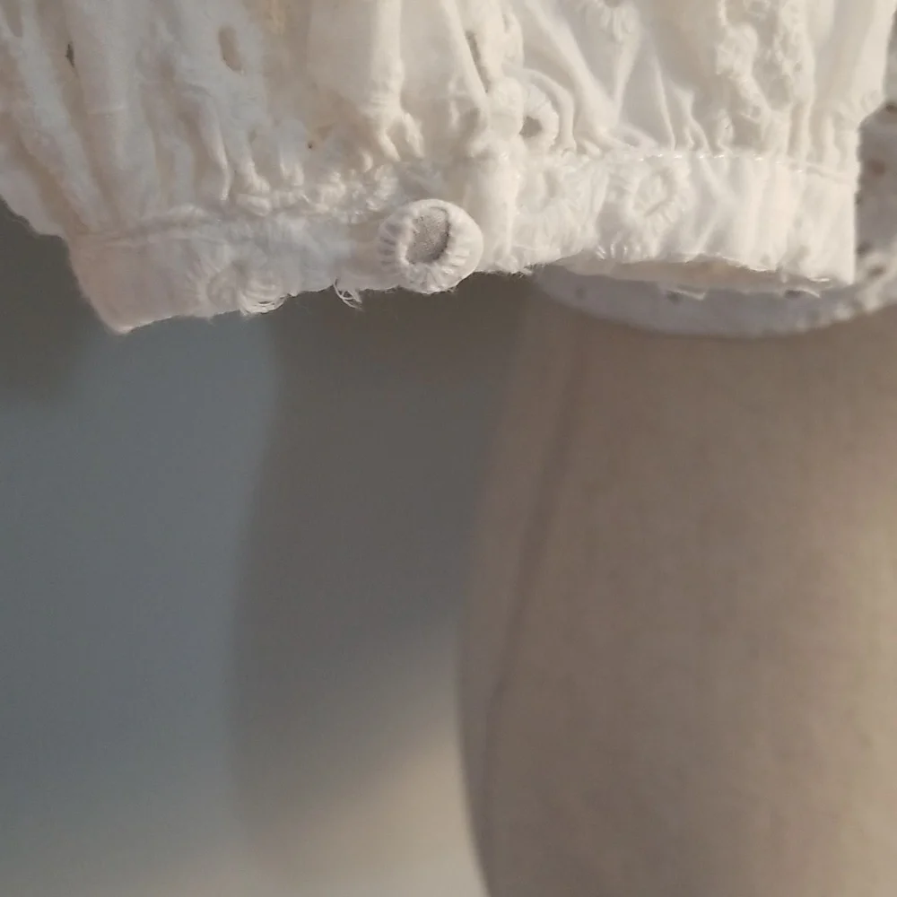 GB Back Tie Eyelet Crop Top Sz M - Picture 5 of 5